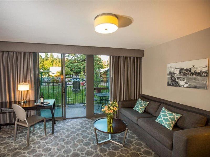 Flamingo & Sonoma, Tapestry By Hilton Resort 3*