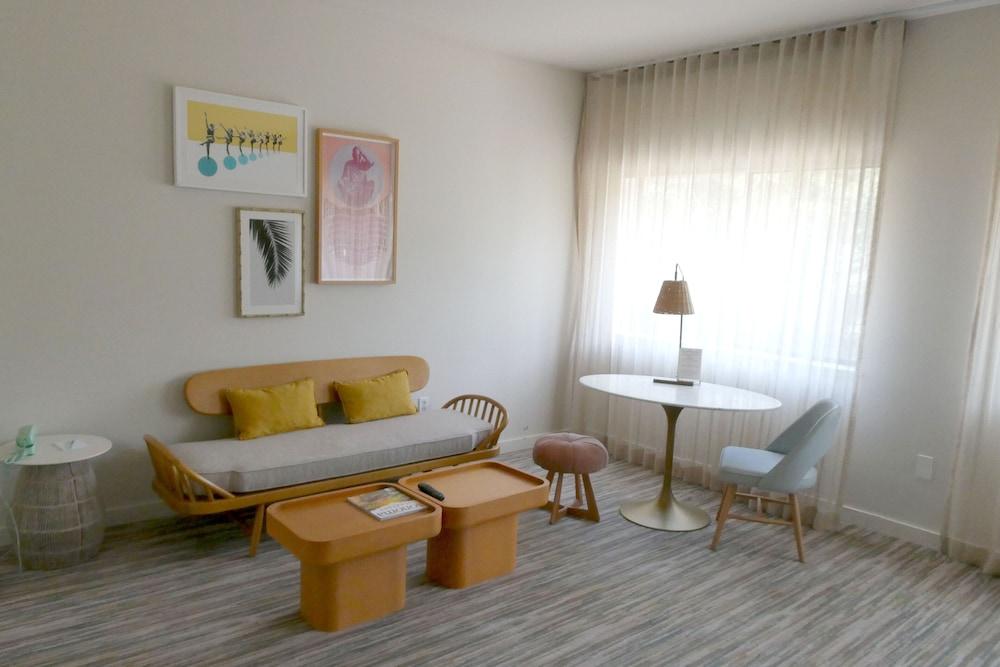 Flamingo & Sonoma, Tapestry By Hilton Resort 3*